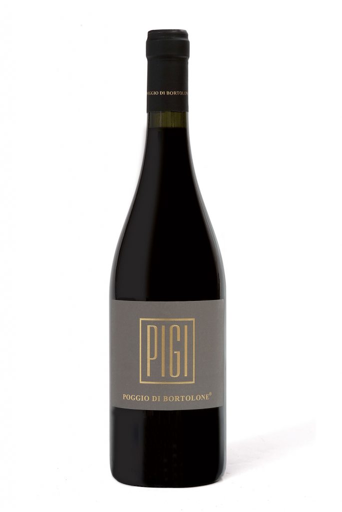 It reveals a mix of spices and fruits followed by tosted and vanilla notes. A poem for the palate.